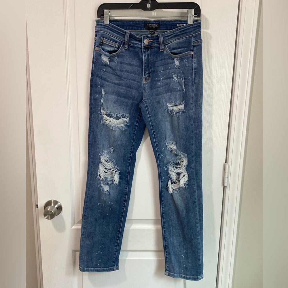 Judy Blue Beach Splash Distressed Boyfriend‎ Jeans - Picture 15 of 16